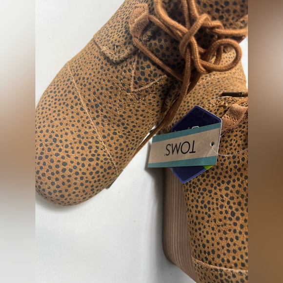 TOMS - Womens Kala Bootie, Size: 7.5 B(M) Color: Tan Mini Cheetah Suede - NWT - Picture 10 of 14